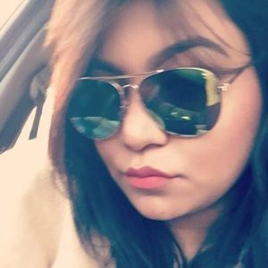 Meet your Posher, Aashi